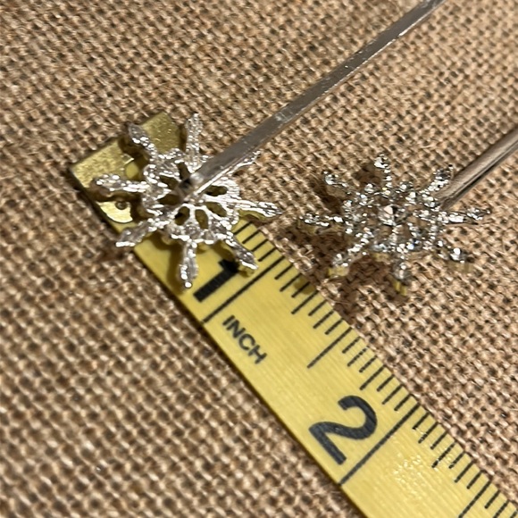 Claire’s Silver HairClips. NEW with tags - Picture 11 of 14